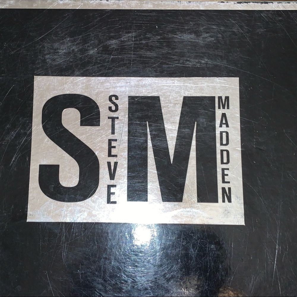2 set Steve Madden gift box